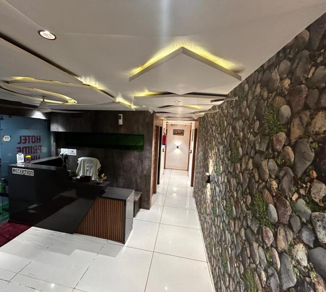 Prime View Hotel アーメダバード エクステリア 写真